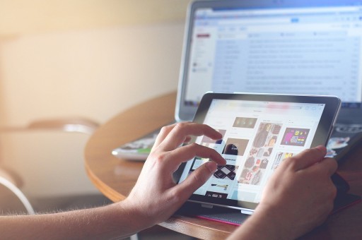 平板电脑怎样外接u盘（平板电脑怎样外接u盘视频）